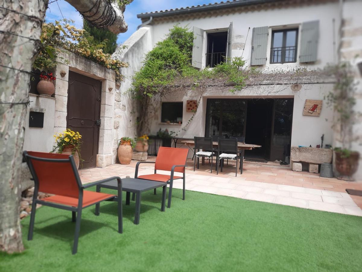 Mas La Maison de mon Père  Proche AVIGNON à PUJAUT Pujaut Exterior foto